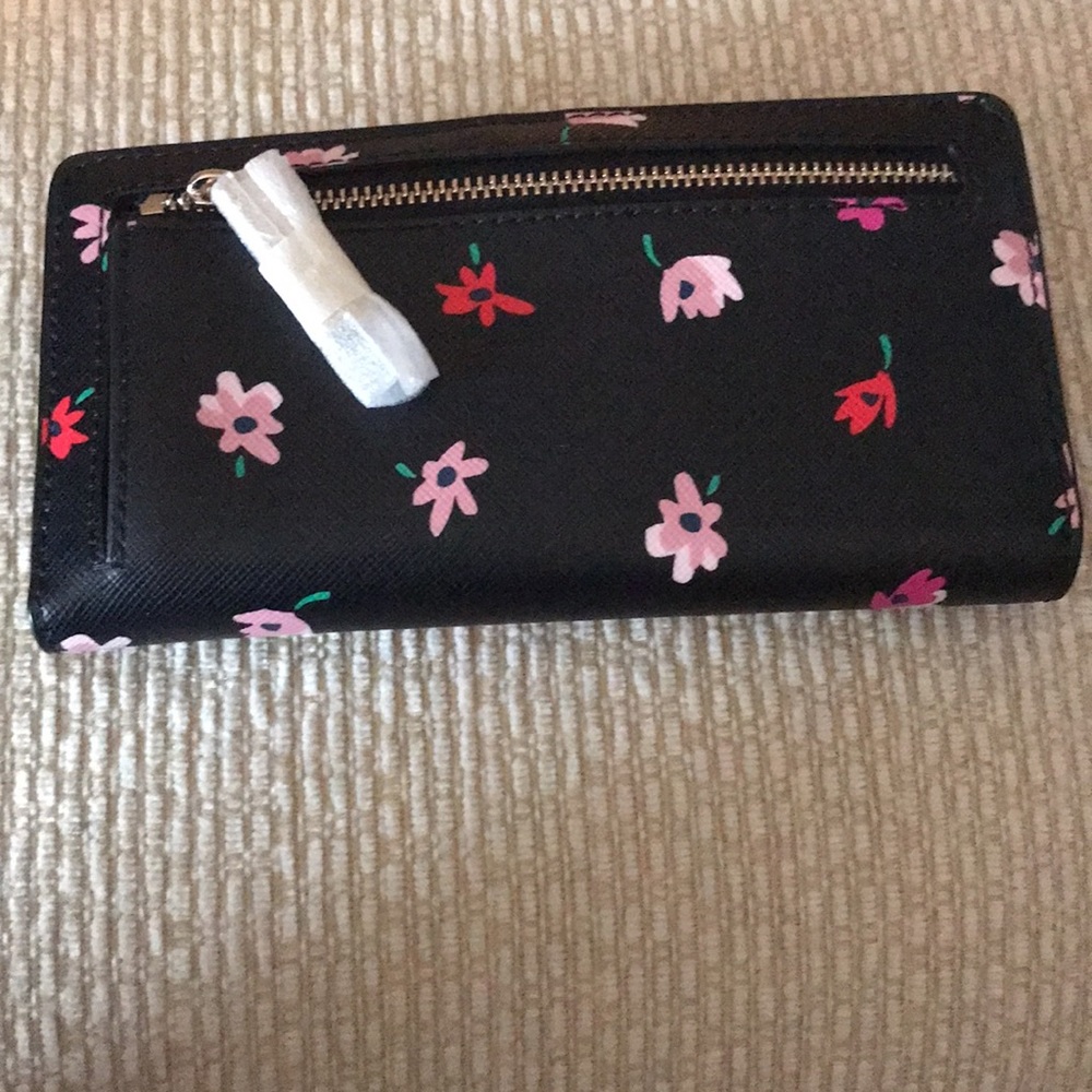 Kate Spade wallet - Picture 2 of 6